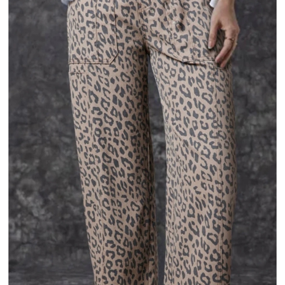 Leopard Print Wide-Leg Jeans